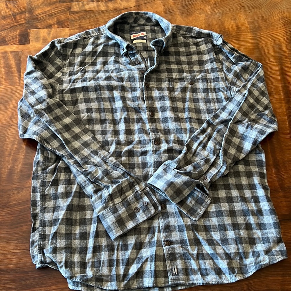 Johnnie O Mens gray flannel button down